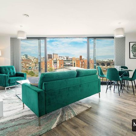 Maevela Apartments - Luxury Top Floor Penthouse - With Parking - 2 Bedroom New Build Apartment ✪ City Centre, Digbeth ✓ With Huge Patio Sliding Doors - City View - Rooftop Terrace - Ps4 & Smart Tv'S Birmingam Exterior foto