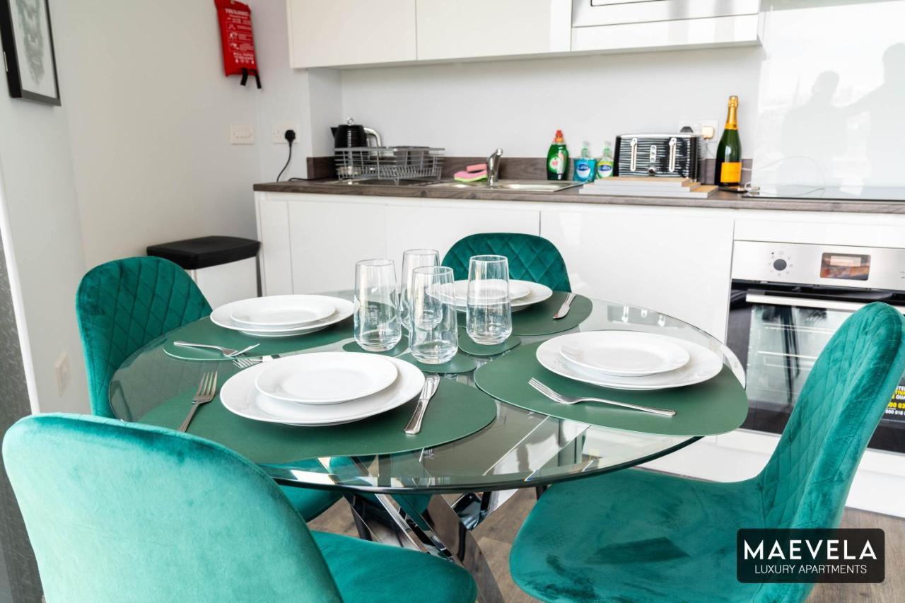 Maevela Apartments - Luxury Top Floor Penthouse - With Parking - 2 Bedroom New Build Apartment ✪ City Centre, Digbeth ✓ With Huge Patio Sliding Doors - City View - Rooftop Terrace - Ps4 & Smart Tv'S Birmingam Exterior foto