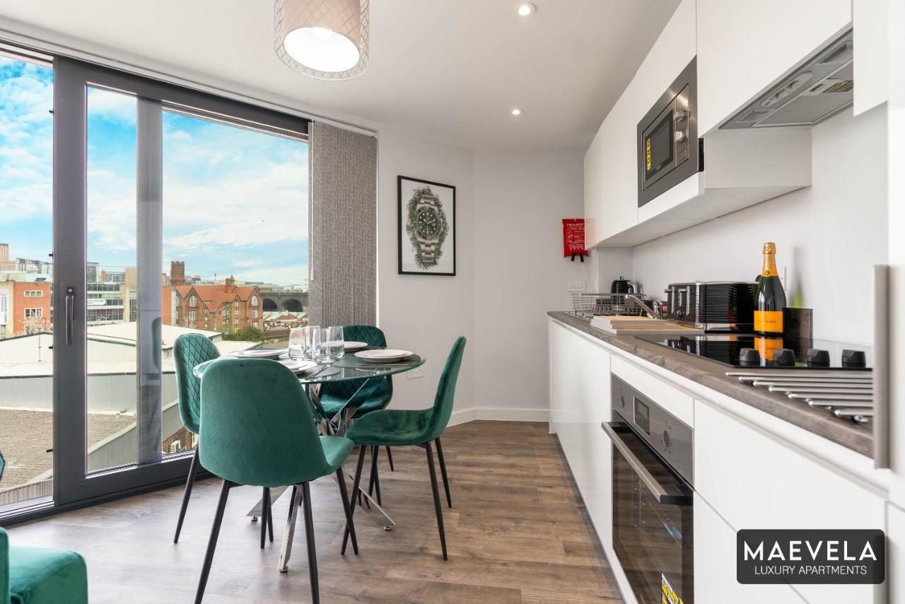 Maevela Apartments - Luxury Top Floor Penthouse - With Parking - 2 Bedroom New Build Apartment ✪ City Centre, Digbeth ✓ With Huge Patio Sliding Doors - City View - Rooftop Terrace - Ps4 & Smart Tv'S Birmingam Exterior foto