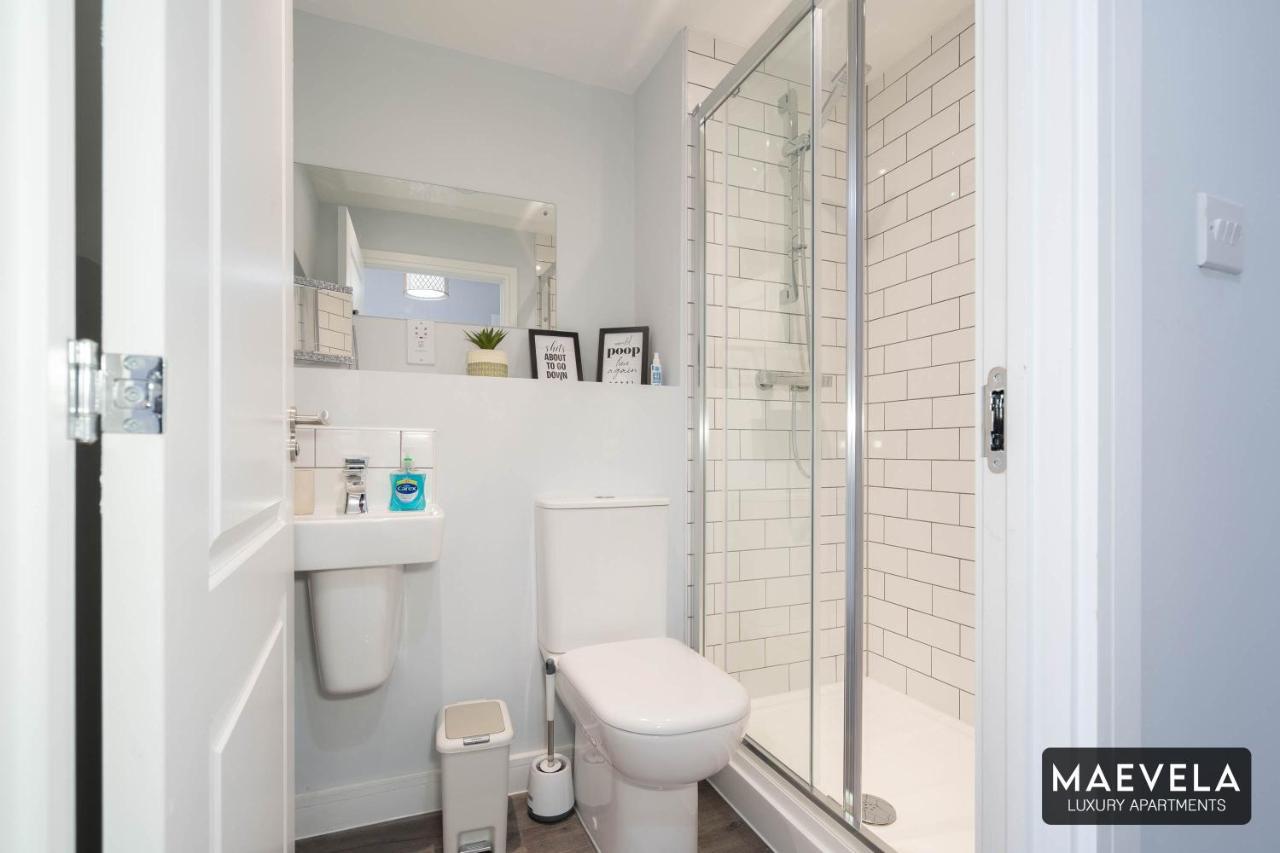 Maevela Apartments - Luxury Top Floor Penthouse - With Parking - 2 Bedroom New Build Apartment ✪ City Centre, Digbeth ✓ With Huge Patio Sliding Doors - City View - Rooftop Terrace - Ps4 & Smart Tv'S Birmingam Exterior foto